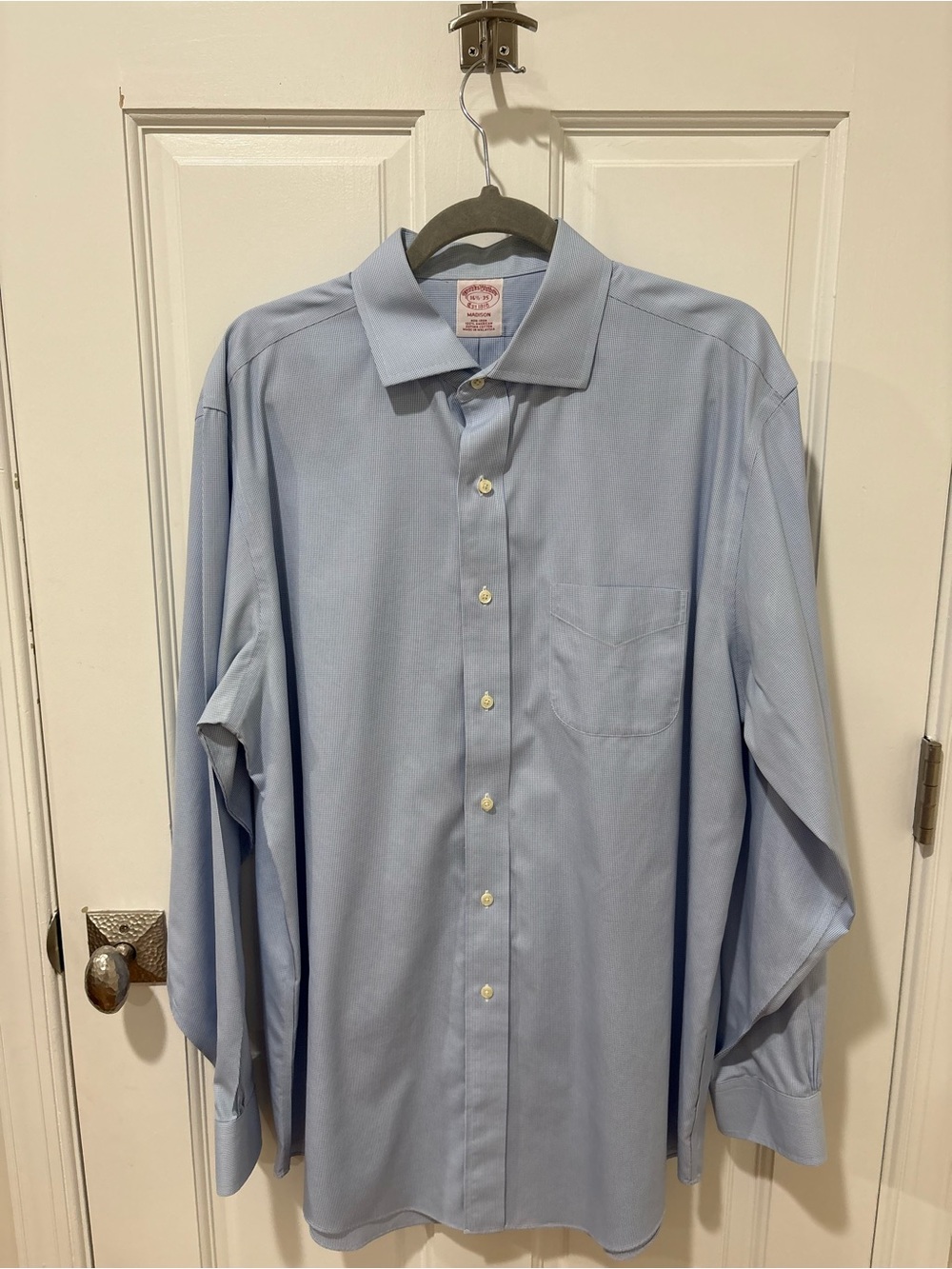 Brooks Brothers Light Blue Men's Button-Up Dress Shirt Madison Fit 16.5-35